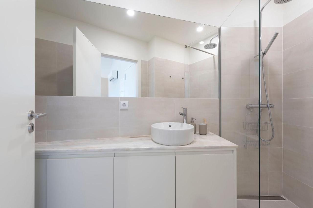 Central Superb Flat W/ Ac & Balcony By Lovelystay OOporto Exterior foto